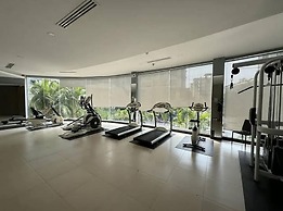 Teak GSR - Dusit Grand Park 2