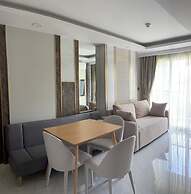 Teak GSR - Dusit Grand Park 2