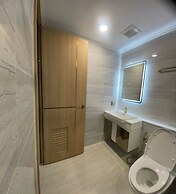 Teak GSR - Dusit Grand Park 2