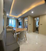 Teak GSR - Dusit Grand Park 2