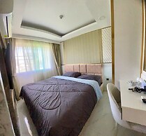 Teak GSR - Dusit Grand Park 2