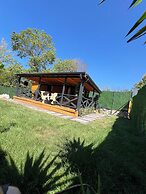EHLI BUNGALOV