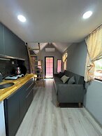 EHLI BUNGALOV