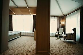 Hill Chalet Hotel & Resort