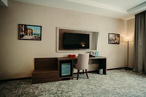 Hill Chalet Hotel & Resort