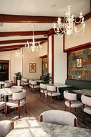 Hill Chalet Hotel & Resort