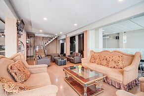 Capital O 94619 Bunda Hotel