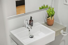 Bialy by Kozystay - Alam Sutera