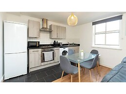 Cozy Southampton Apartment in Prime Location