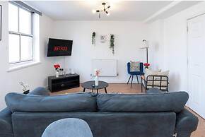 Cozy Southampton Apartment in Prime Location