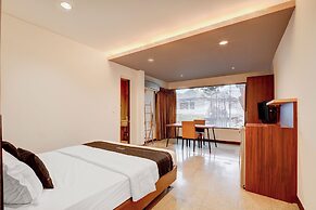 Collection O near MRT Cipete Raya former