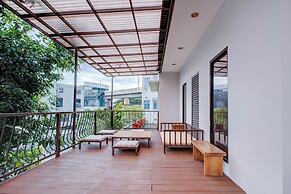 Collection O near MRT Cipete Raya former