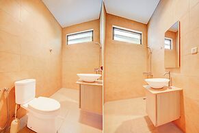 Collection O near MRT Cipete Raya former