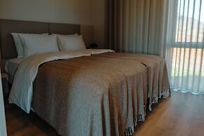 Peninsula Suites