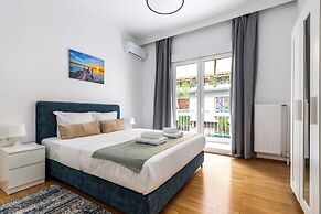 Cozyopolis - Timeless 3-BR in Athens