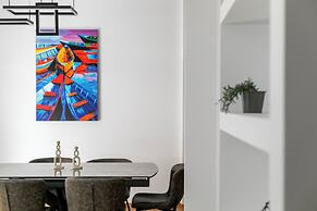 Cozyopolis - Timeless 3-BR in Athens