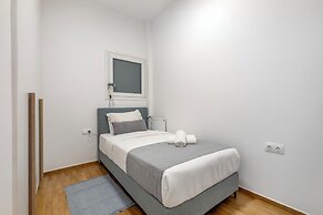 Cozyopolis - Timeless 3-BR in Athens