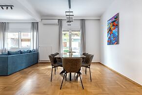 Cozyopolis - Timeless 3-BR in Athens