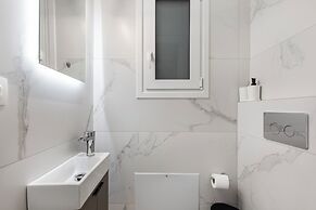 Cozyopolis - Timeless 3-BR in Athens