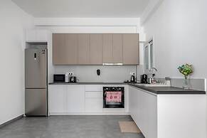 Cozyopolis - Timeless 3-BR in Athens