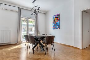 Cozyopolis - Timeless 3-BR in Athens