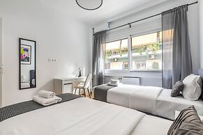Cozyopolis - Timeless 3-BR in Athens