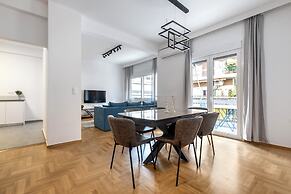 Cozyopolis - Timeless 3-BR in Athens