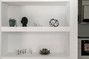 Cozyopolis - Timeless 3-BR in Athens