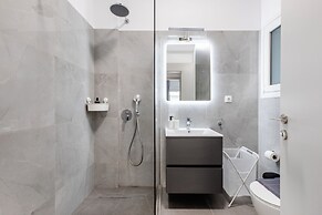 Cozyopolis - Timeless 3-BR in Athens