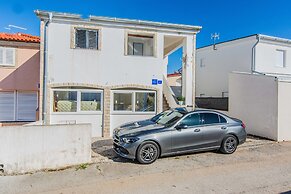 Apartments Ladika