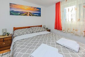 Apartments Ladika