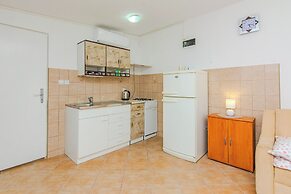 Apartments Ladika