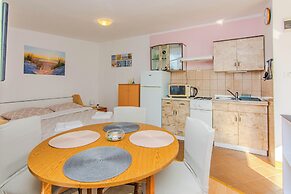 Apartments Ladika