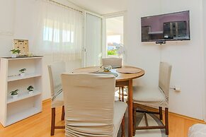 Apartments Ladika