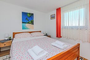 Apartments Ladika