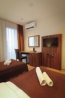 Semitronix Hotel