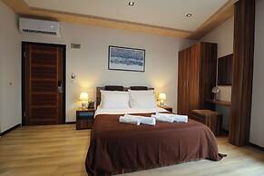 Semitronix Hotel