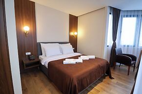 Semitronix Hotel