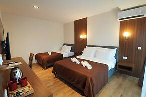 Semitronix Hotel