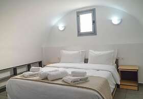 The Noverian Bios Caldera Sunset Suites