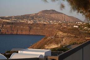 The Noverian Bios Caldera Sunset Suites