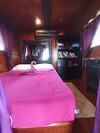 Sabai Sabai Liveaboard Bangkok