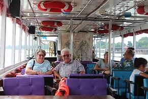 Sabai Sabai Liveaboard Bangkok