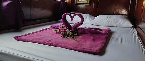 Sabai Sabai Liveaboard Bangkok