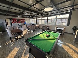 Housr 36 Studio Rooms Bangalore Near Leela Palace