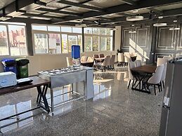 Housr 36 Studio Rooms Bangalore Near Leela Palace