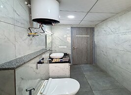 Housr 36 Studio Rooms Bangalore Near Leela Palace