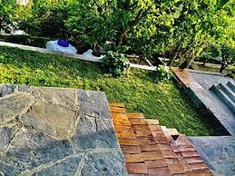Old Hunza inn
