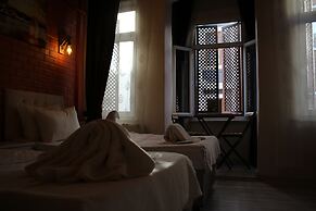 Taksim BrickTown Suite