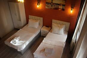 Taksim BrickTown Suite